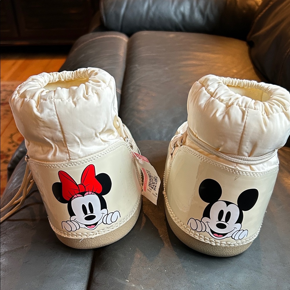 Disney Kids Cream Minnie & Mickey Snow Boots with Red Bow